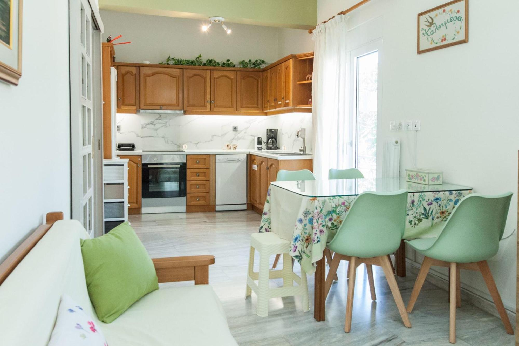 Classical 2 Bd Beauty Apt In Peaceful Chalandri Athens Exterior photo